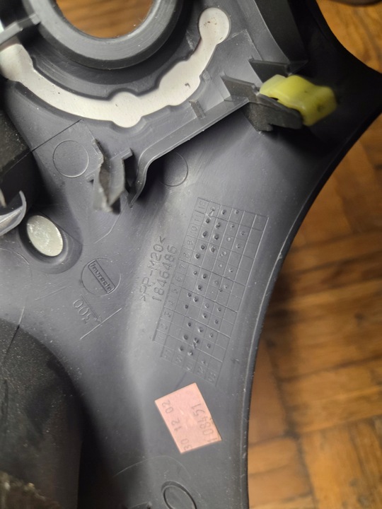 фото №9, Решётка средняя воздуховод toyota yaris i 55412-0d010