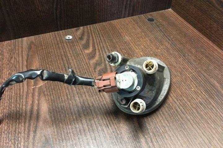 фото №6, Галоген лівий переднє toyota avensis verso _m2_ 11477530 2.0l дизель 85kw