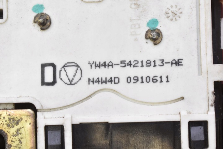 фото №9, Замок двери левые перед передний eu yw4a-5421813-ae mazda tribute 1 i 00-04