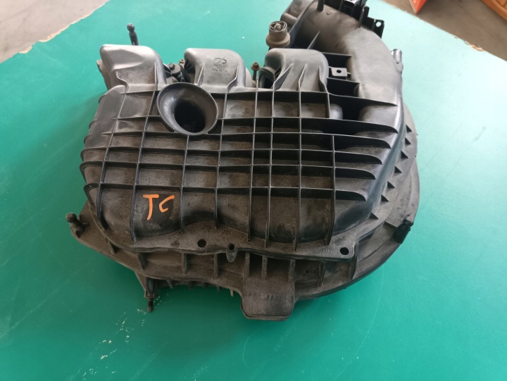 фото №6, Chrysler town country колектор впускний  3.6 v6