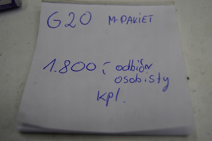 фото №11, Потолок bmw g20 м-пакет 320i