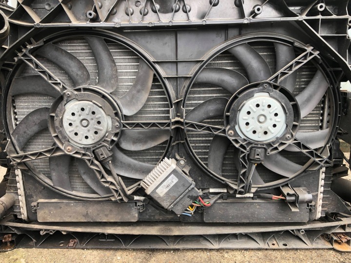 фото №6, Передня панель підсилювач do audi a4 b8 a5 8t 12-15 рестайлінг 2.0 tdi cgl механічна коробка передач