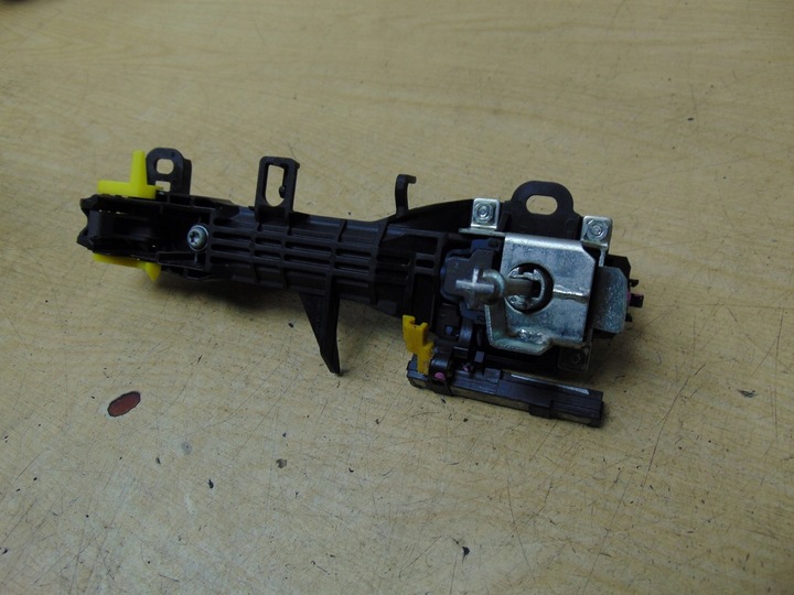 фото №9, Ручка наружная левая перед toyota avensis t27