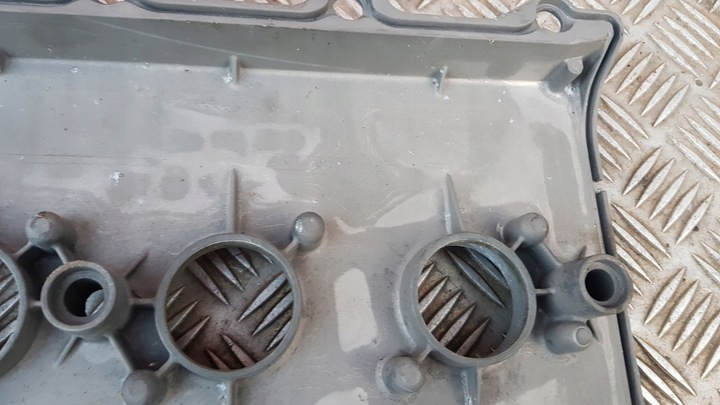 фото №11, Audi a6 c5 крышка клапанов 077103476n a6 c5 a8 d2 4.2