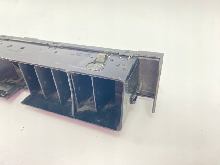 фото №11, Середня решітка повітропровід w панель приладів mercedes w124 sedan купе універсал cabrio