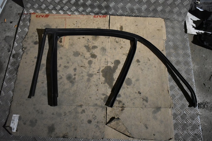 фото №1, Идеальная рамка прокладка дверь задняя левая mercedes gle w167 1