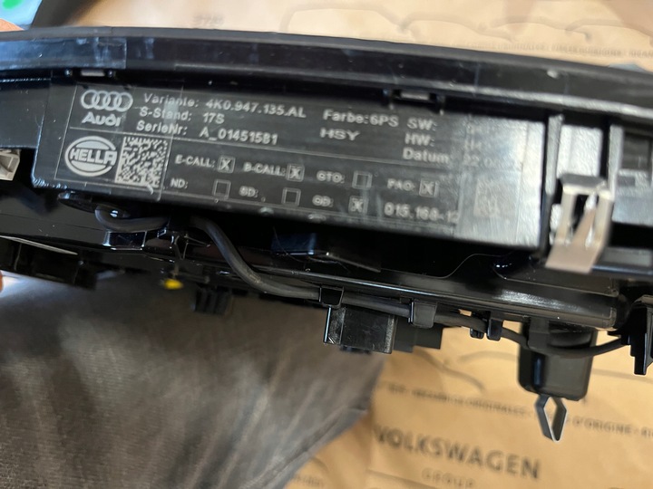 фото №9, Audi a4 b9 рестайлинг avant s line лампа потолок защитные накладки стойка солнцезащитный козырёк 24r