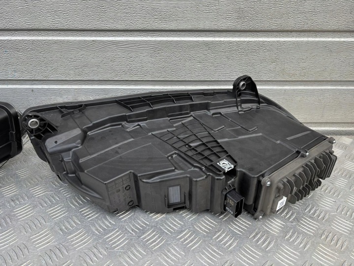 фото №8, Lucid air лампа перед ліва права комплектна eu. p10-l110r0-02 p10-l110l0-02