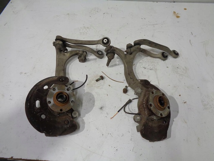 фото №1, Поворотный кулак правый перед audi a8 d3 3.0 v6