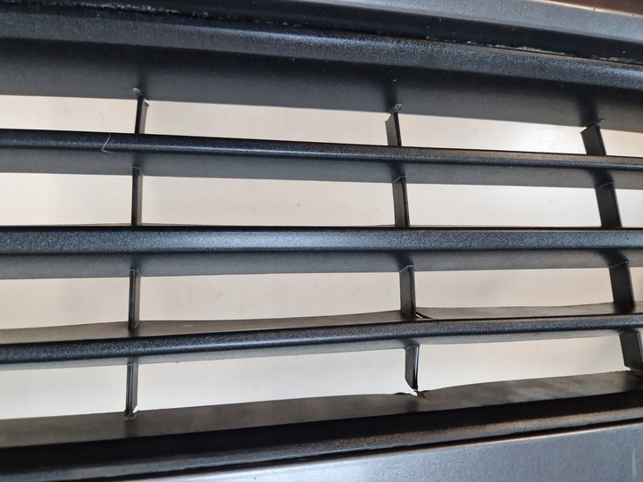 фото №7, Vw caddy 2k5 бампер переднее перед решётка эмблема na радар 2k5807221