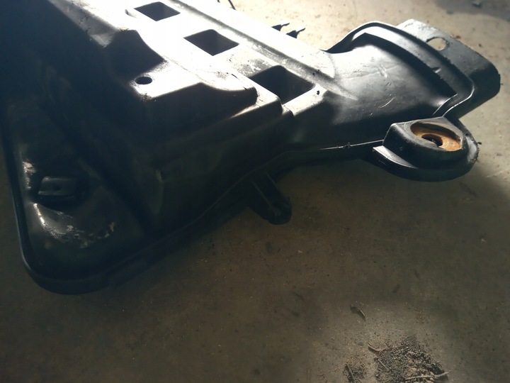 фото №9, Корпус фильтра powietrzarenault trafic vivaro 1.9dci 7700114532 8200065768