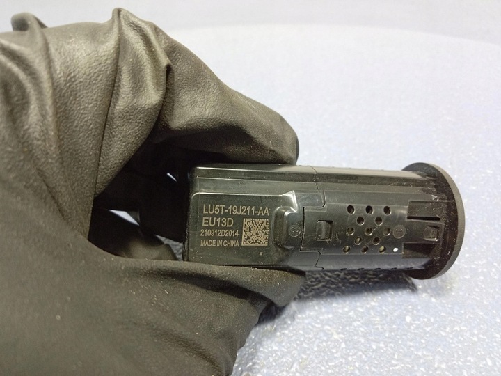 фото №5, Ford mustang mach-e гніздо port usb lu5t19j211aa