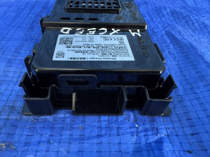 фото №11, Зарядное устройство индукционная kia xceed gt-line 95560j7500 2024