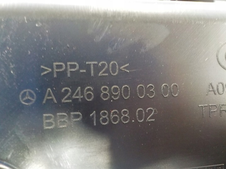 фото №6, Mercedes gla w156 wkłak багажника треугольник