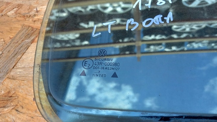 фото №2, Скло двері лівий зад малий трикутник volkswagen bora 98r