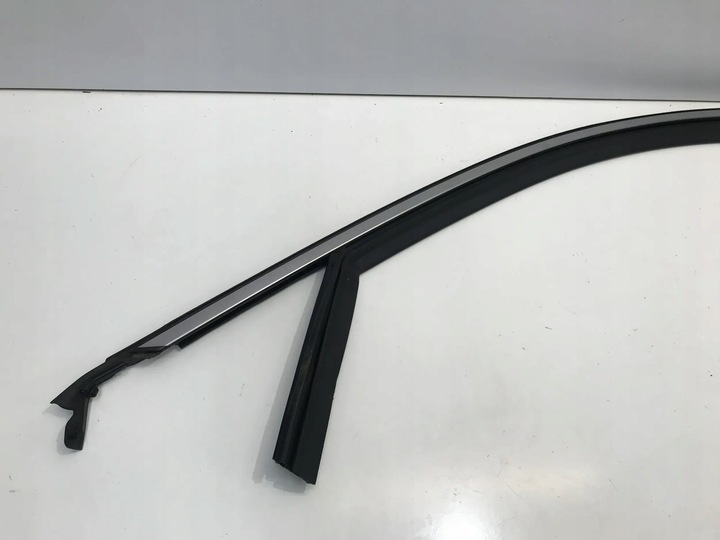 фото №2, Citroen c5x c5 x 2022 планка uszcezlka стёкла дверь левый перед 9839507880