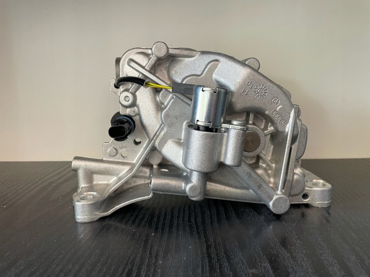 фото №5, Насос масла volvo оригинальный номер 32240929