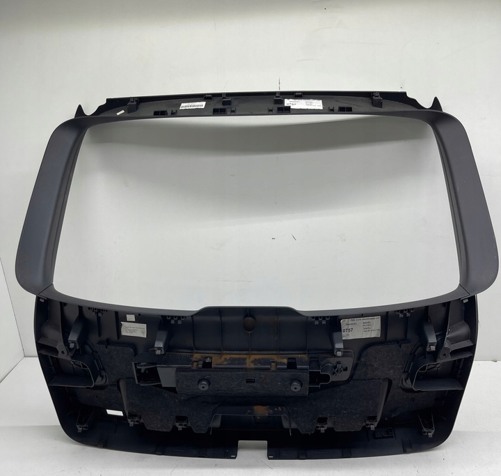 фото №9, Audi a6 c7 avant обивка обшивки крышки багажника кнопка подъёма