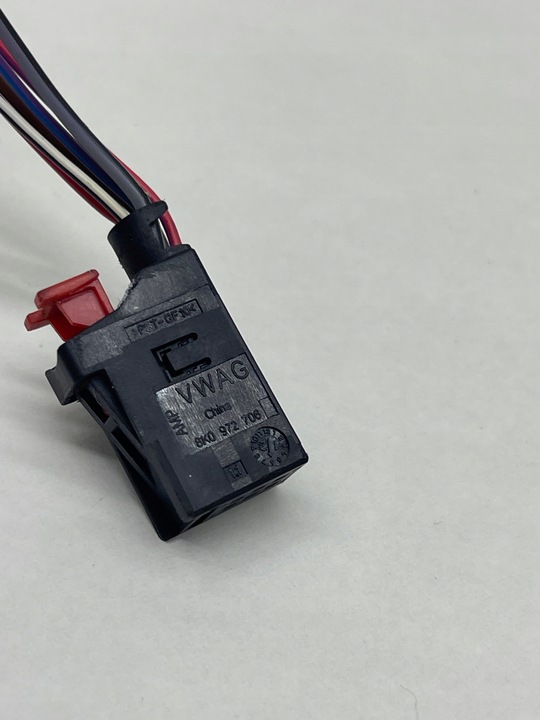 фото №11, Audi volkswagen seat skoda штекер роз'єм з'єднувач + шланг 8k0972706