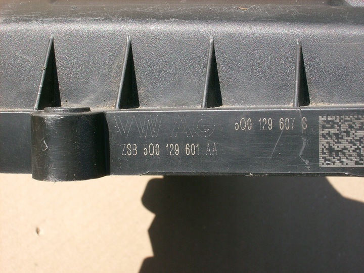 фото №13, Корпус верхня фільтра повітря vw tiguan octavia golf vii 5q0129607