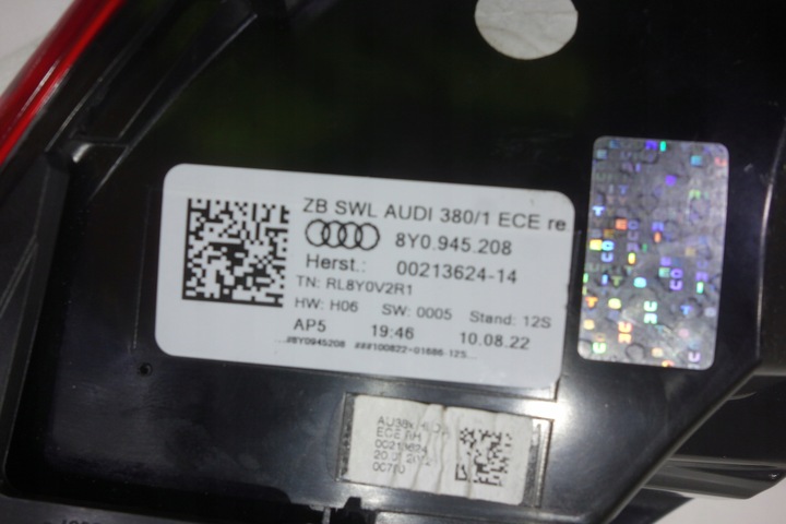 фото №13, Лампа правый зад задняя led audi a3 8y 8y0945208