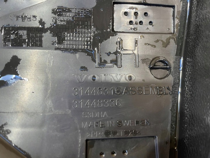 фото №11, Volvo xc40 xc-40 17- планка нижняя накладка na дверь левая перед передняя