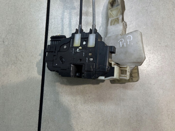 фото №5, Замок дверь правая перед 4pin hyundai sonata iv v6 3.3 813203k010