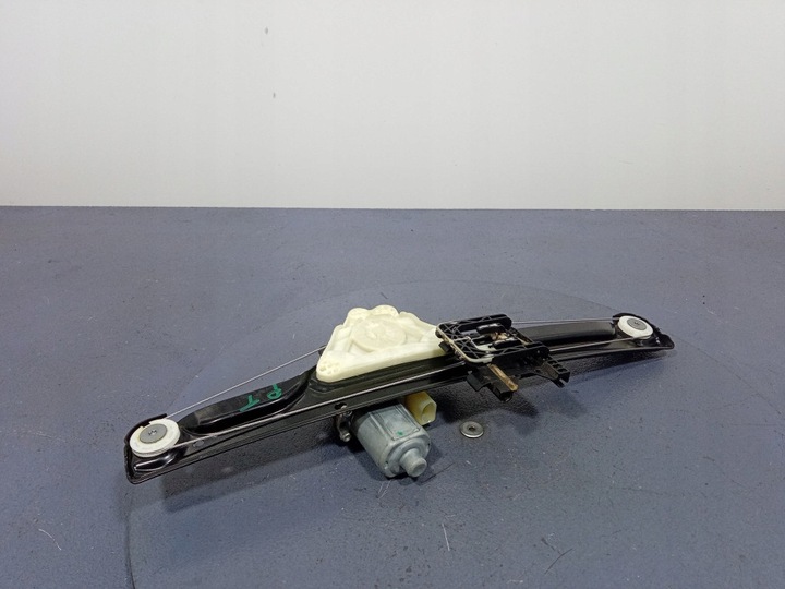 фото №4, Porsche panamera 971 двигунчик підйомник вікна зад правий 971839402a