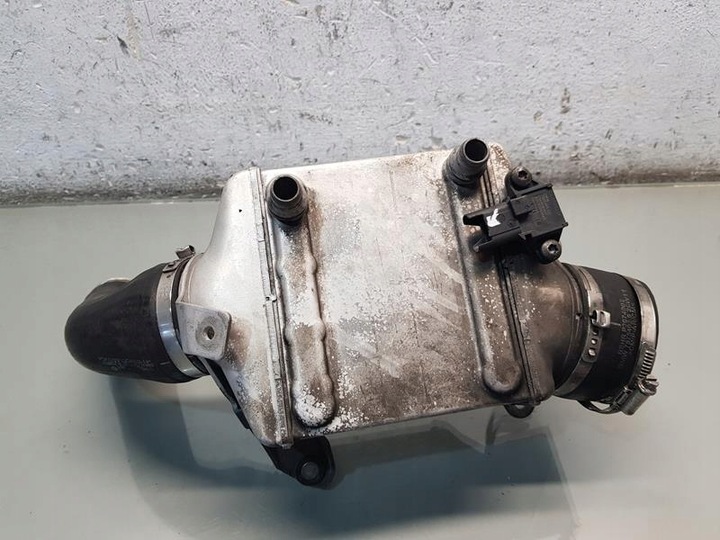 фото №3, Радіаторів інтеркулер ліва bmw f10 4.4 v8