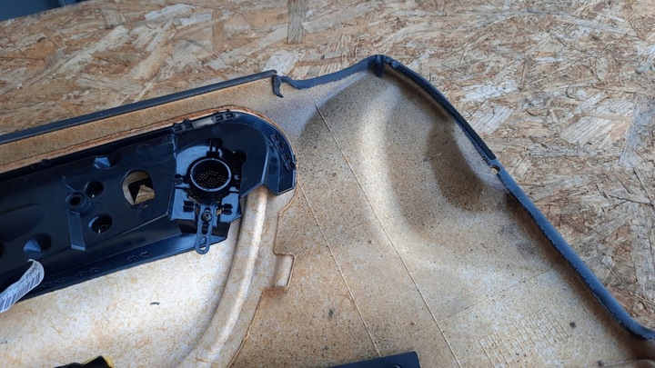 фото №13, Оббивка двері 39990464 правий перед volvo s60 v70 ii рестайлінг