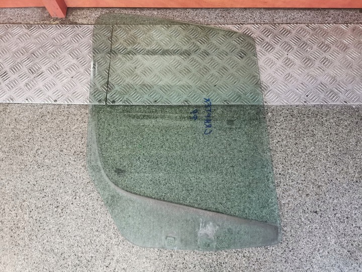 фото №1, Sprinter 906 crafter i скло двері правий перед