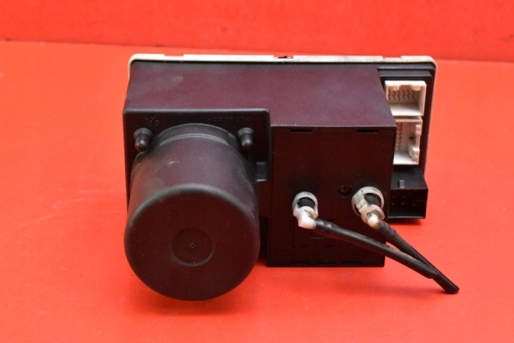 фото №5, Помпа центрального замка 8l0862257e audi a4 b5 sedan 94-99