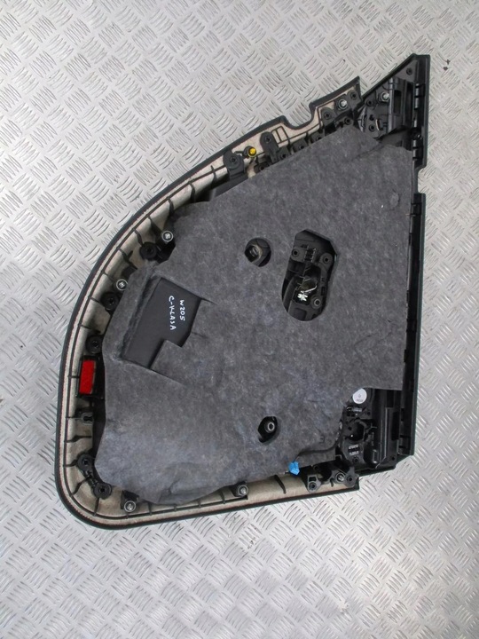 фото №5, Обивка дверь w205 mb c-klasa левый зад lub правый зад 1szt.