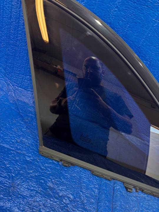 фото №5, Mercedes-benz glc x253 c253 стекло кузовная дверь задних a2536703701