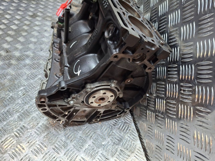 фото №7, Блок двигателя вал поршни d4f712 d4fb712 renault clio iii kangoo 1.2 16v