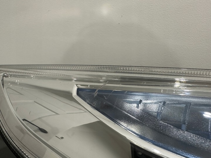 фото №10, Ford b-max лампа права європа av11-13w029-ae