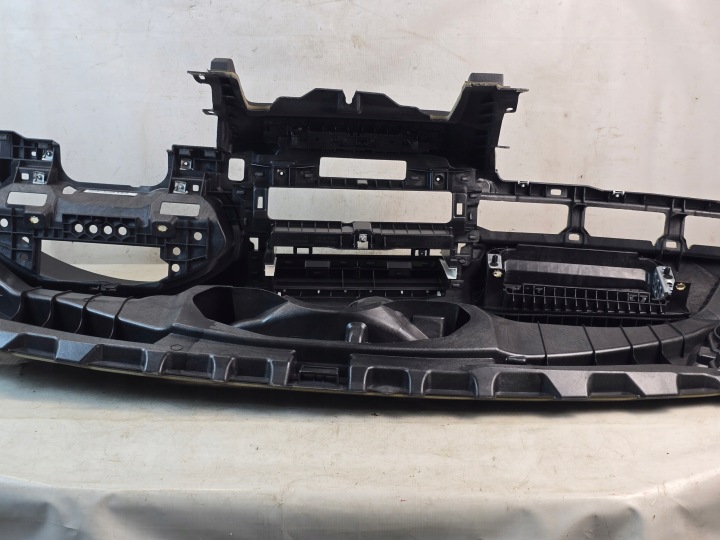 фото №12, Торпедо консоль подушка ремни audi a4 b9 8w оригинал 8w1857001h