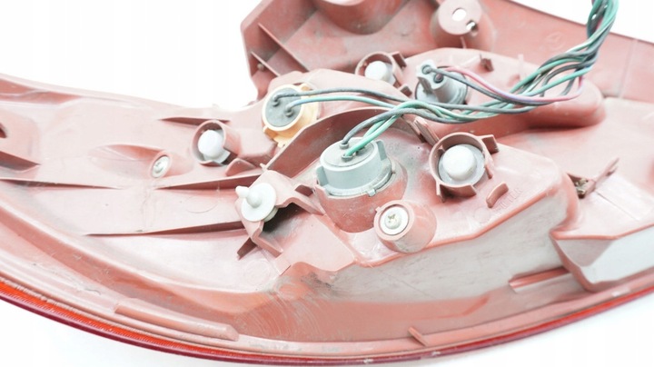 фото №6, Mazda 2 de лампа зад права зовнішня d65151150