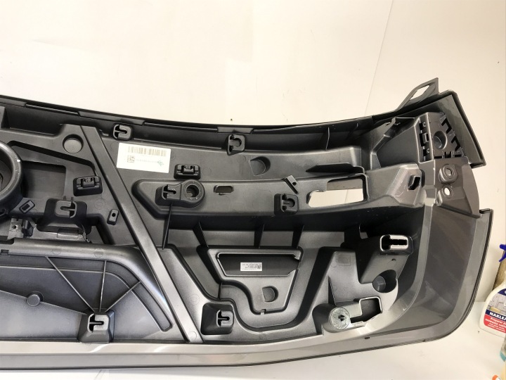 фото №14, Bmw ix i20 21- накладка кришка багажника зад 9854907