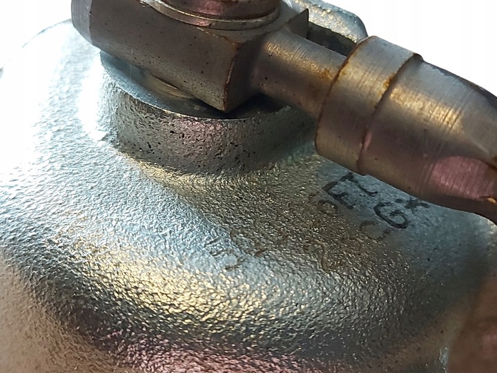 фото №5, Audi q2 супорт перед правий скоба trw vw ag 5q0615106ft //