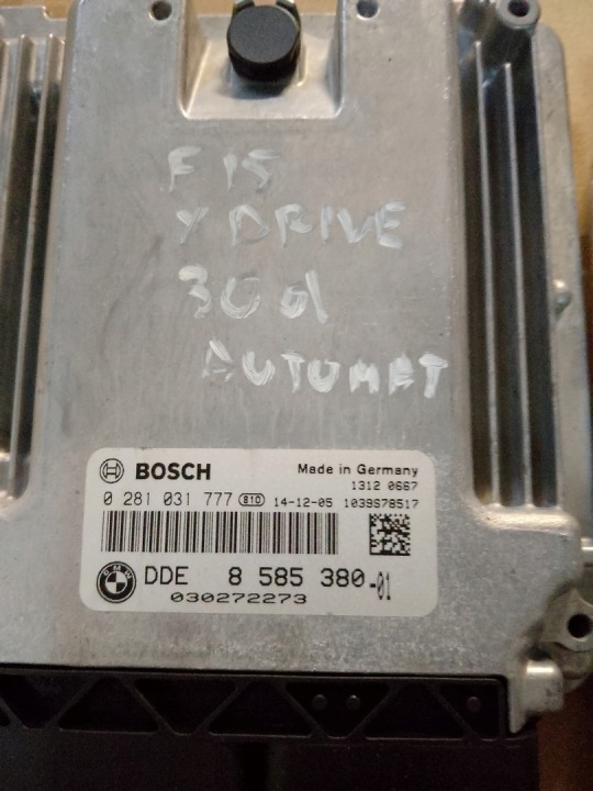фото №5, Bmw x5 f15 3.0d блок керування двигуном (ecu) fem ключ комплект 8585380 автомат