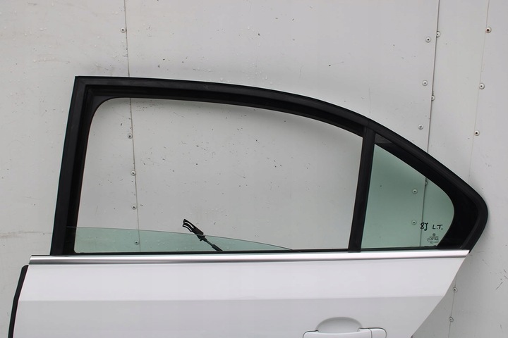 фото №6, Vw jetta 5c рестайлинг дверь левая перед + зад сторона левая передние + задние 2 sztu