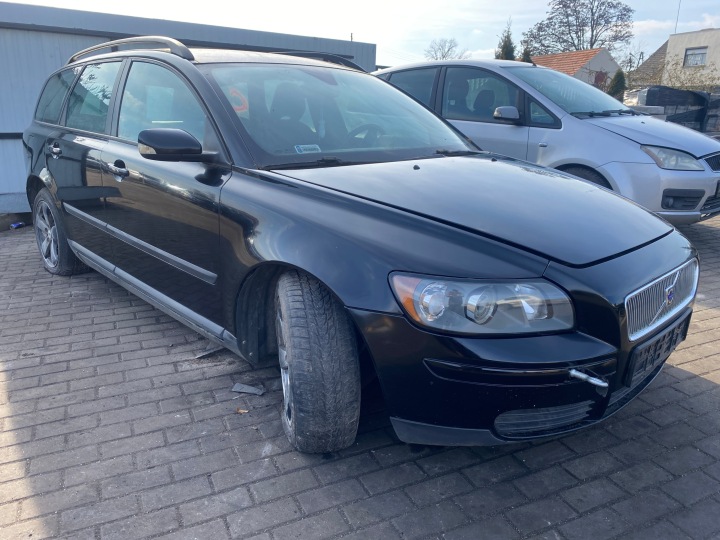 фото №6, Volvo v50 s40 04-12 капот код краски 019-26