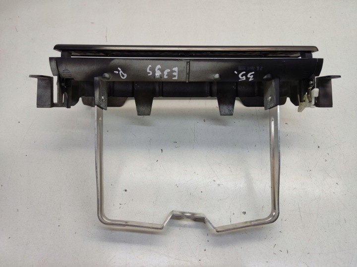 фото №8, Bmw 5 e39 2000 рамка центральный модуль (unit) multimedialnej 8184156