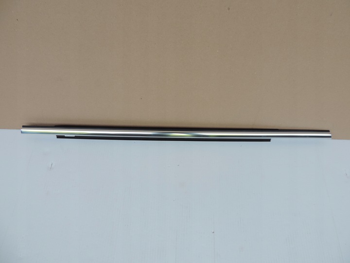 фото №1, Audi q5 8r0 планка накладка дверь левая зад
