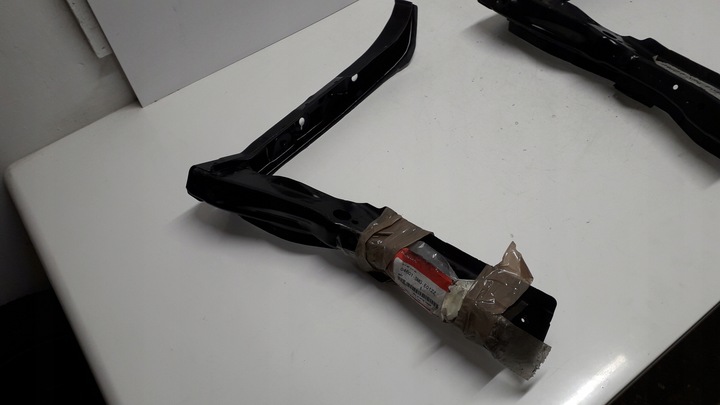 фото №13, Honda civic 8 viii 06- панель кріплення фар правий переднє pas