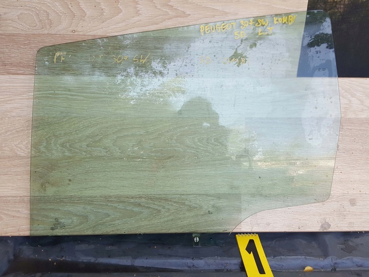 фото №1, Peugeot 307 универсал combi sw 5d стекло дверь боковая задняя зад левая