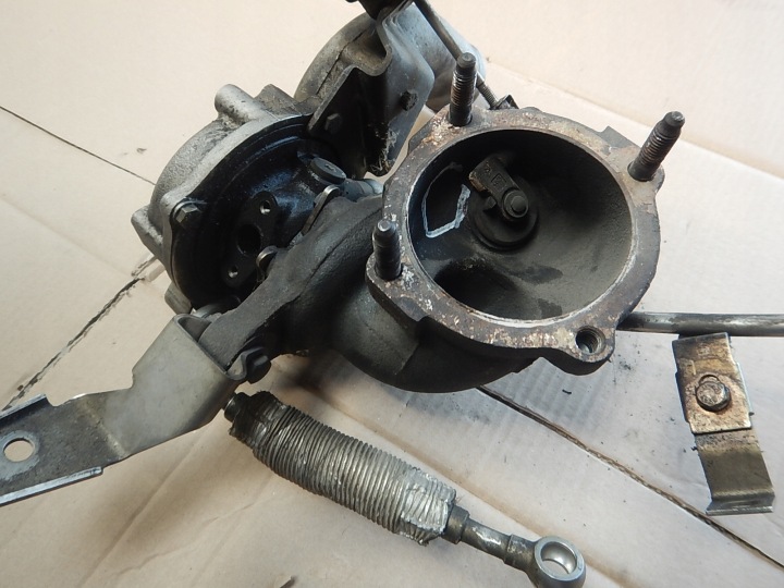 фото №8, Турбокомпрессор / турбина vw golf 4 iv audi a3 8l bora 1.8t 06a145704