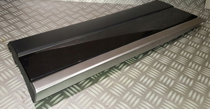 фото №12, Range rover vogue l405 планка дверь правая зад dół