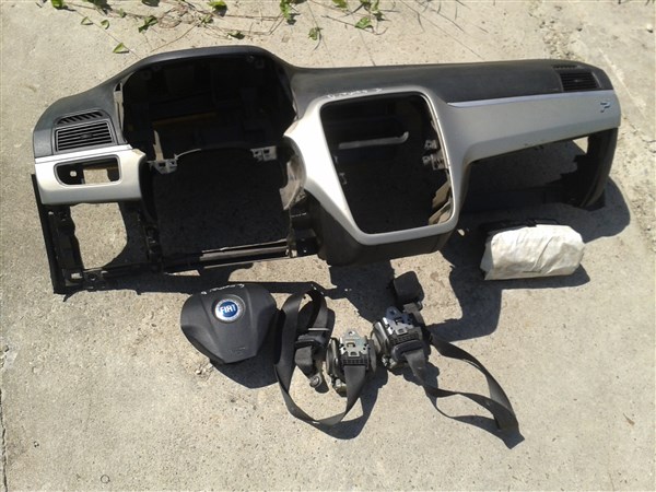 фото №1, Панель распределитель капот fiat grande punto 5d